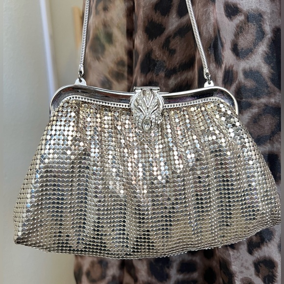 Whiting and Davis Silver Mesh Evening Bag with Rhinestone Clasp - Picture 2 of 12